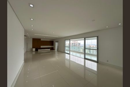 Apartamento para alugar com 243m², 3 quartos e 4 vagasSala