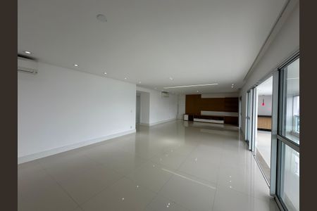 Apartamento para alugar com 243m², 3 quartos e 4 vagasSala