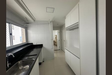 Apartamento para alugar com 243m², 3 quartos e 4 vagasÁrea de Serviço