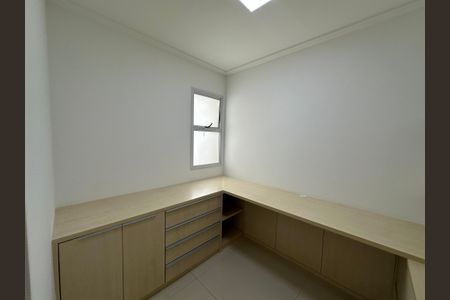 Apartamento para alugar com 243m², 3 quartos e 4 vagasEscritório