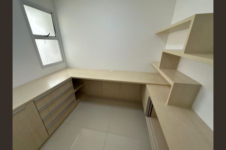 Apartamento para alugar com 243m², 3 quartos e 4 vagasEscritório