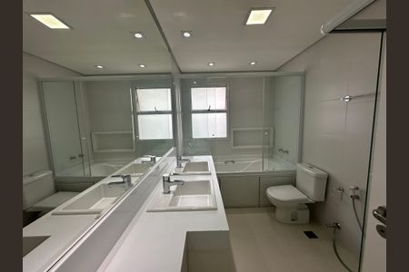 Apartamento para alugar com 243m², 3 quartos e 4 vagasBanheiro da Suíte 3
