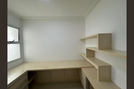 Apartamento para alugar com 243m², 3 quartos e 4 vagasEscritório