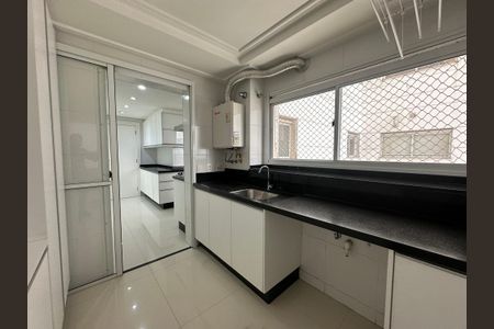 Apartamento para alugar com 243m², 3 quartos e 4 vagasÁrea de Serviço