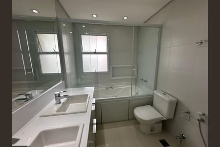 Apartamento para alugar com 243m², 3 quartos e 4 vagasBanheiro da Suíte 3