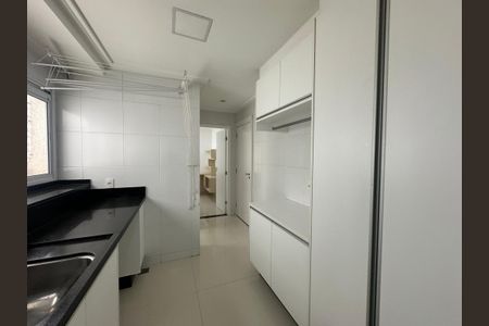 Apartamento para alugar com 243m², 3 quartos e 4 vagasÁrea de Serviço
