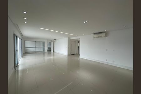 Apartamento para alugar com 243m², 3 quartos e 4 vagasSala