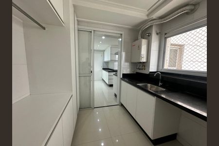 Apartamento para alugar com 243m², 3 quartos e 4 vagasÁrea de Serviço