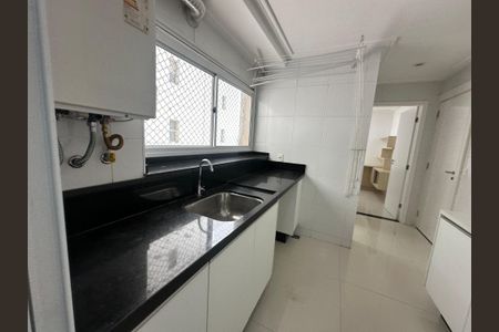 Apartamento para alugar com 243m², 3 quartos e 4 vagasÁrea de Serviço