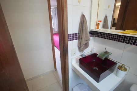 Apartamento à venda com 62m², 2 quartos e 1 vagaBanheiro