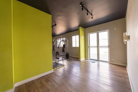 Apartamento para alugar com 47m², 3 quartos e 1 vaga Apartamento para alugar com 47m², 3 quartos e 1 vagaAcademia