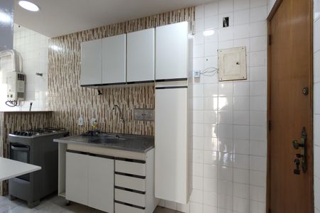 Apartamento à venda com 53m², 2 quartos e 1 vaga Apartamento à venda com 53m², 2 quartos e 1 vagaCozinha - Armários