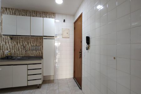 Apartamento à venda com 53m², 2 quartos e 1 vaga Apartamento à venda com 53m², 2 quartos e 1 vagaCozinha - Armários