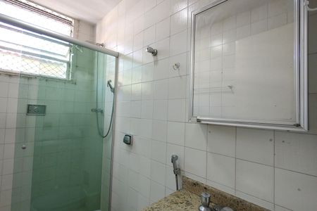 Apartamento à venda com 53m², 2 quartos e 1 vaga Apartamento à venda com 53m², 2 quartos e 1 vagaBanheiro Social