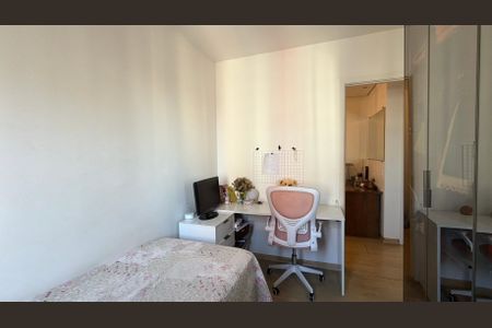 Apartamento à venda com 73m², 3 quartos e 2 vagasQuarto 2