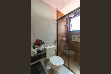 Apartamento à venda com 65m², 2 quartos e 2 vagasBanheiro da Suíte