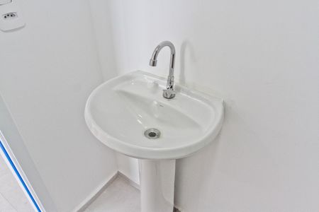 Apartamento para alugar com 34m², 2 quartos e sem vagaBanheiro