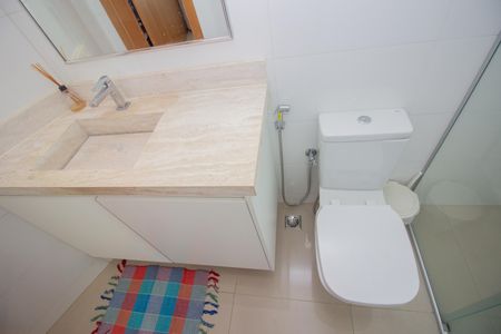 Banheiro da Suíte de casa à venda com 3 quartos, 170m² em Cabral, Contagem