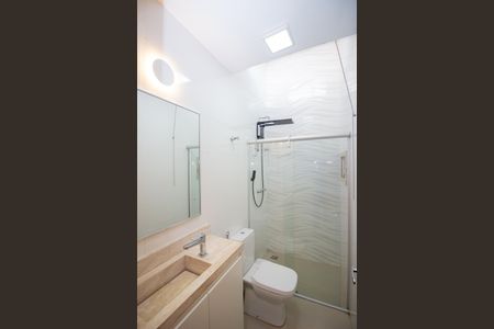 Casa à venda com 170m², 3 quartos e 4 vagas Casa à venda com 170m², 3 quartos e 4 vagasBanheiro Social