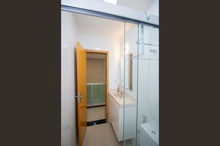 Casa à venda com 170m², 3 quartos e 4 vagas Casa à venda com 170m², 3 quartos e 4 vagasBanheiro Social