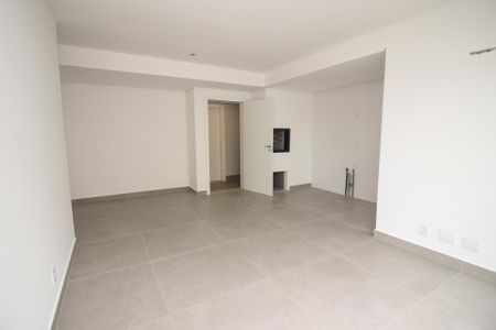 Apartamento à venda com 74m², 2 quartos e 1 vaga Apartamento à venda com 74m², 2 quartos e 1 vagaSala