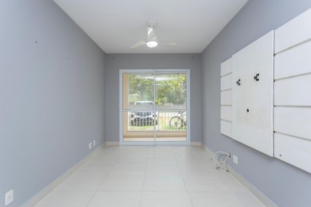 Casa à venda com 98m², 3 quartos e 2 vagasSala