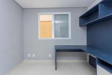 Casa à venda com 98m², 3 quartos e 2 vagasQuarto 3