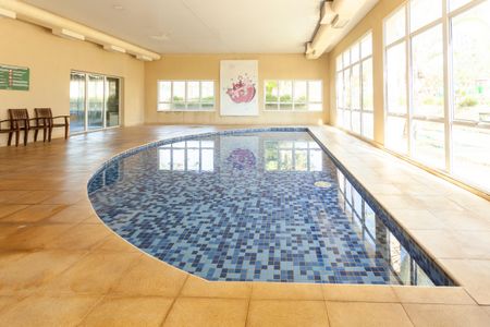 Casa à venda com 98m², 3 quartos e 2 vagasÁrea comum - Piscina