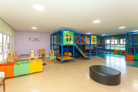 Casa à venda com 98m², 3 quartos e 2 vagasBrinquedoteca