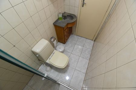 Casa de condomínio para alugar com 111m², 5 quartos e 2 vagasBanheiro da Suíte