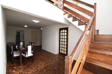 Sala de casa de condomínio para alugar com 5 quartos, 111m² em Orleans, Curitiba