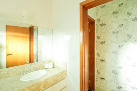 Casa para alugar com 169m², 3 quartos e 4 vagasBanheiro