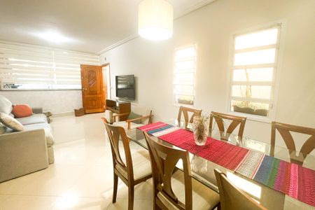 Casa para alugar com 169m², 3 quartos e 4 vagasSala