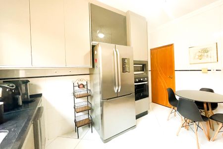 Casa para alugar com 169m², 3 quartos e 4 vagasCozinha