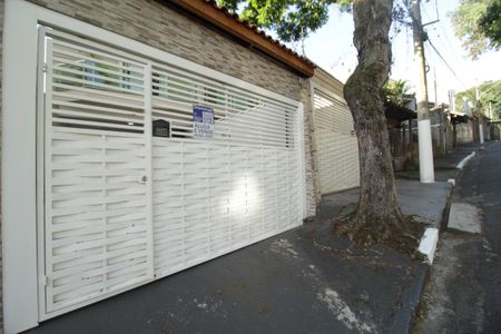 Casa para alugar com 169m², 3 quartos e 4 vagasFachada