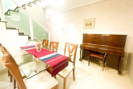 Casa para alugar com 169m², 3 quartos e 4 vagasSala