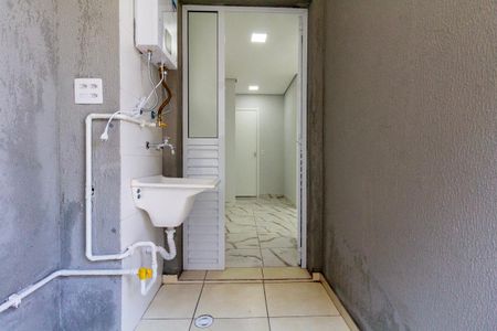 Apartamento para alugar com 40m², 2 quartos e sem vagaVaranda e área de serviço