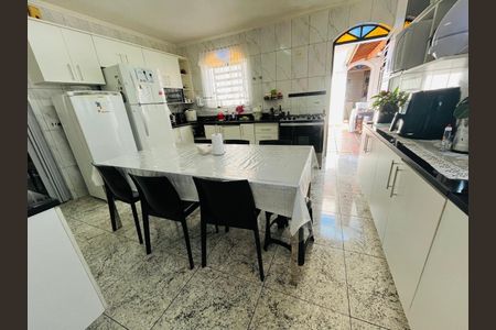 Casa de condomínio à venda com 328m², 4 quartos e 3 vagas Casa de condomínio à venda com 328m², 4 quartos e 3 vagasFoto 07