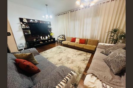 Casa de condomínio à venda com 328m², 4 quartos e 3 vagas Casa de condomínio à venda com 328m², 4 quartos e 3 vagasFoto 33