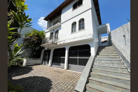 Casa de condomínio à venda com 328m², 4 quartos e 3 vagas Casa de condomínio à venda com 328m², 4 quartos e 3 vagasFoto 01