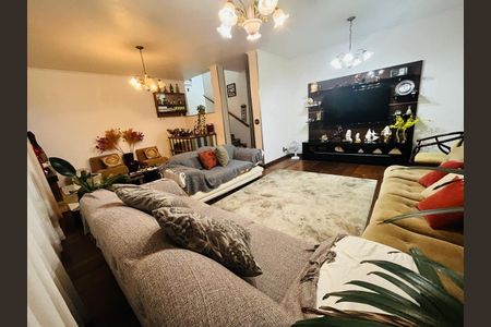 Casa de condomínio à venda com 328m², 4 quartos e 3 vagas Casa de condomínio à venda com 328m², 4 quartos e 3 vagasFoto 34