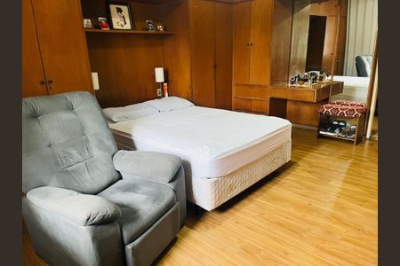 Casa de condomínio à venda com 328m², 4 quartos e 3 vagas Casa de condomínio à venda com 328m², 4 quartos e 3 vagasFoto 12