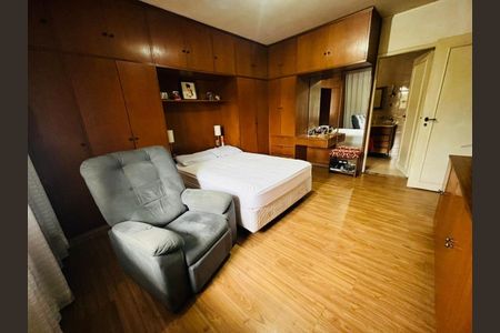 Casa de condomínio à venda com 328m², 4 quartos e 3 vagas Casa de condomínio à venda com 328m², 4 quartos e 3 vagasFoto 14