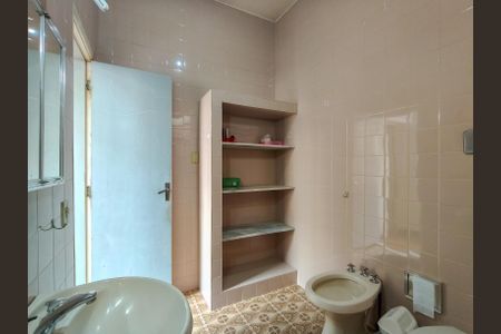 Casa à venda com 292m², 5 quartos e 2 vagasBanheiro Corredor