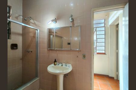 Casa à venda com 292m², 5 quartos e 2 vagasBanheiro Corredor