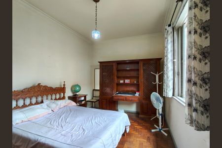 Casa à venda com 292m², 5 quartos e 2 vagasQuarto 5