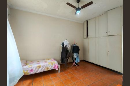 Casa à venda com 292m², 5 quartos e 2 vagasQuarto 4