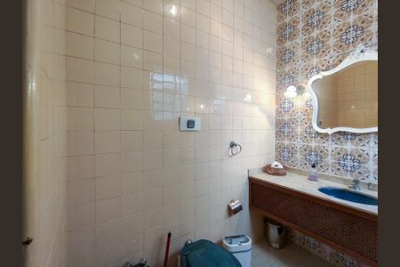 Casa à venda com 292m², 5 quartos e 2 vagasLavabo