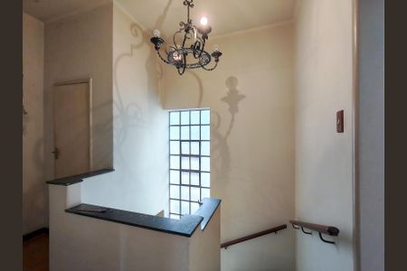 Casa à venda com 292m², 5 quartos e 2 vagasHall social