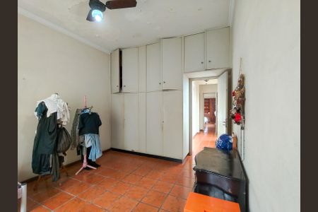 Casa à venda com 292m², 5 quartos e 2 vagasQuarto 4